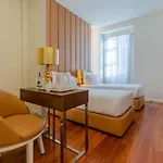 The 7 Hotel, Suites, & ホテル