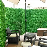 The 7 Hotel, Suites, & ホテル