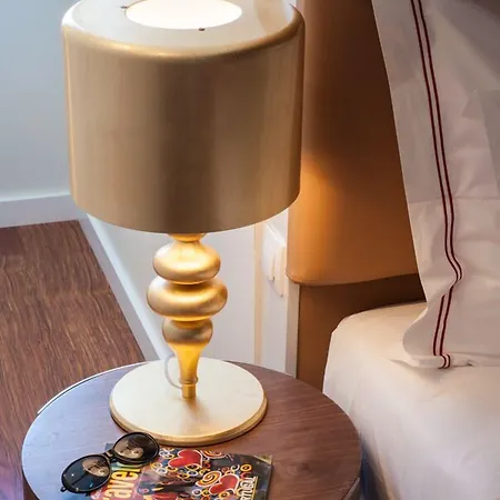 The 7 Hotel, Suites, & 3* Lisbon