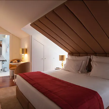 The 7 Hotel, Suites, & Hotel