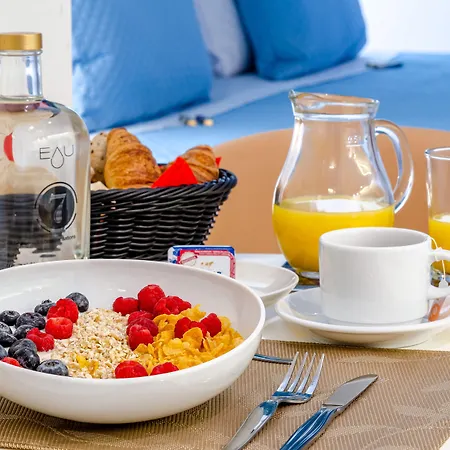 The 7 Hotel, Suites, & 3* ליסבון