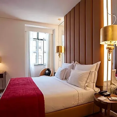 호텔 The 7 Hotel, Suites, & 3*