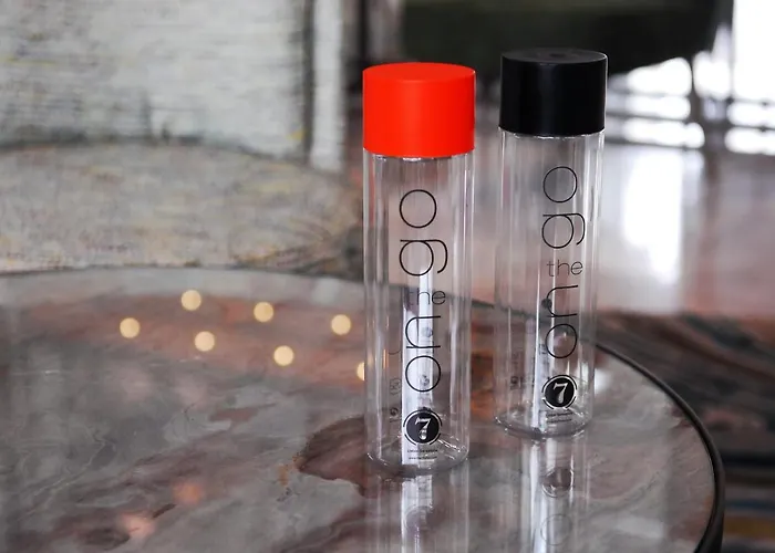 The 7 Hotel, Suites, & מלון 3*