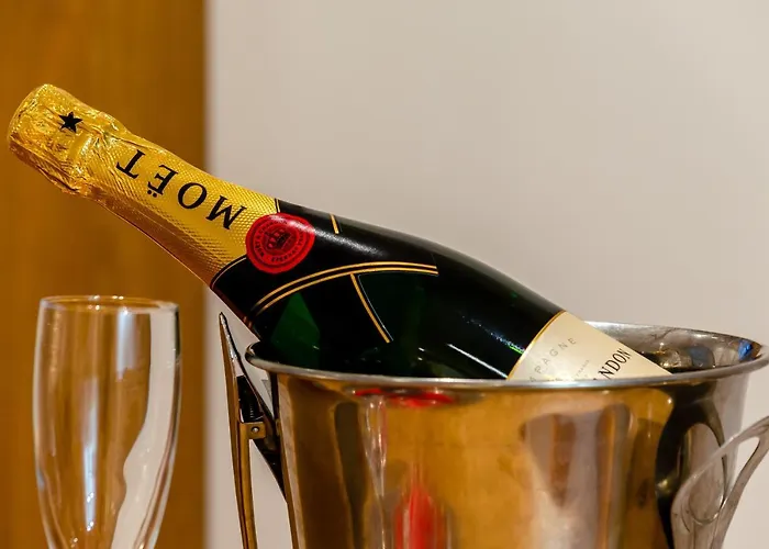 מלון The 7 Hotel, Suites, & ליסבון