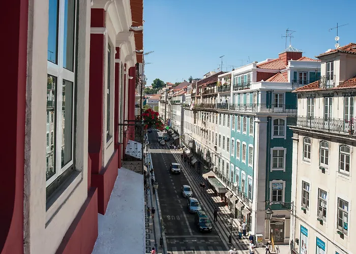 The 7 Hotel, Suites, & מלון