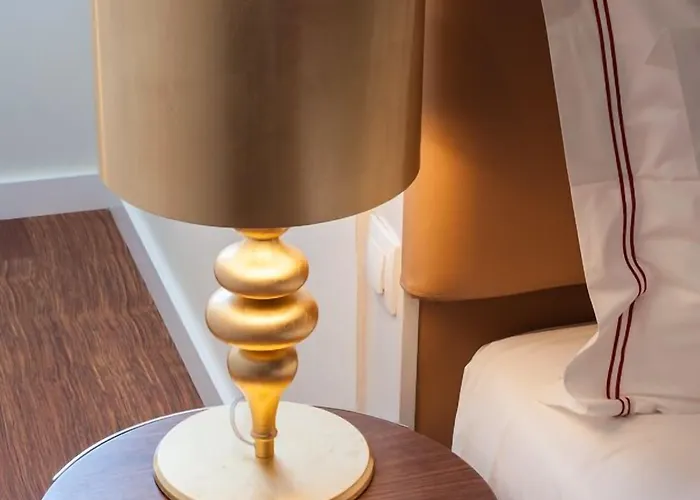 The 7 Hotel, Suites, & 3* ליסבון