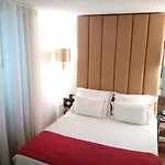 Hotel The 7 Hotel, Suites, &